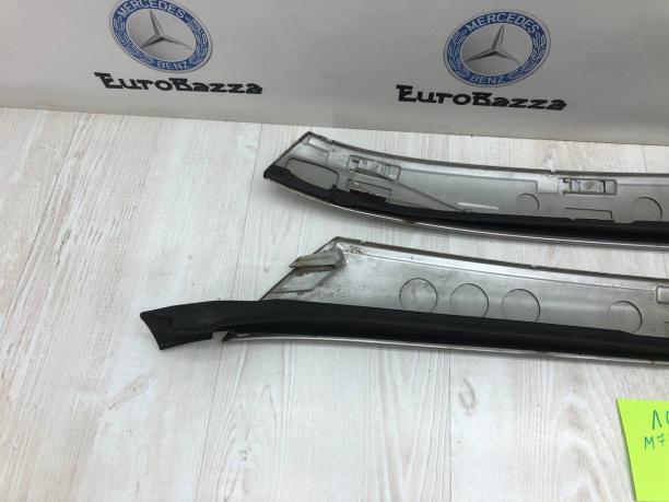 Молдинг лобового стекла боковой Mercedes R170 A1706980398