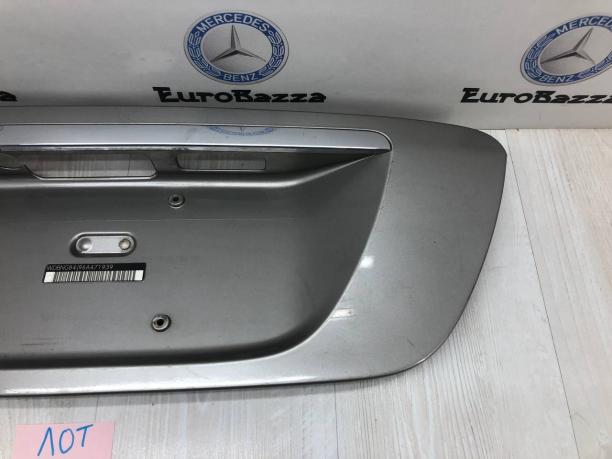 Накладка крышки багажника Mercedes W220 A2207500381