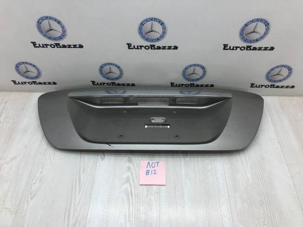 Накладка крышки багажника Mercedes W220 A2207500381