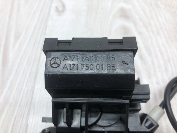 Замковый блок крышки багажника Mercedes W211 A1717500085