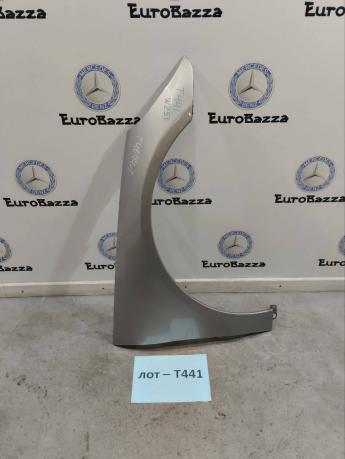 Крыло переднее правое Mercedes W251 A2518800206