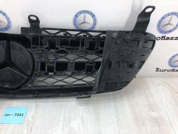 Решетка радиатора Mercedes W251 рестайлинг A2518880223