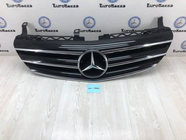 Решетка радиатора Mercedes W251 рестайлинг A2518880223