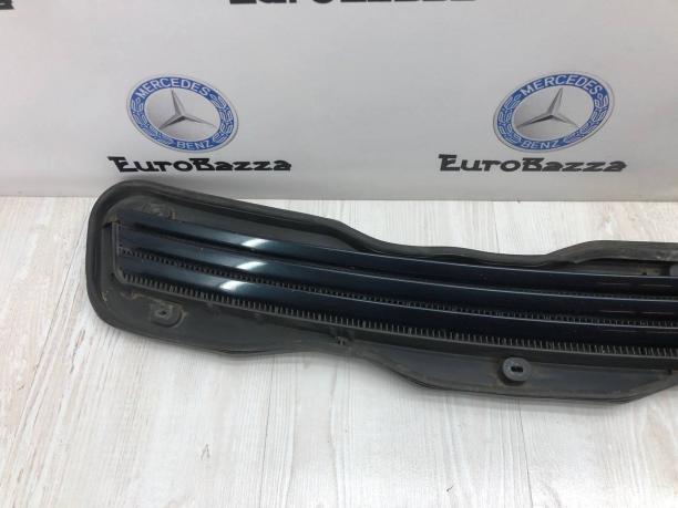 Накладка капота Mercedes W210 А2108800705 А2108800705