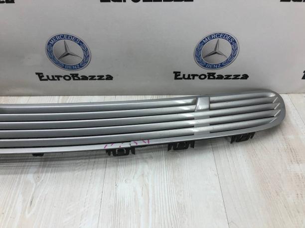 Накладка капота Mercedes W220 A2208800205