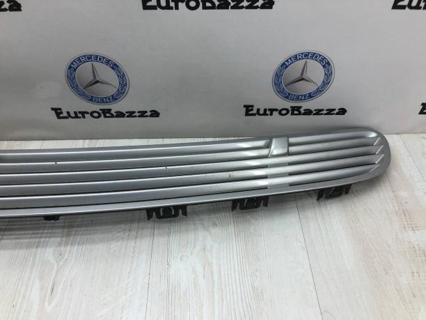 Решетка капота Mercedes W220 A2208800205