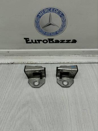 Ответная часть замка двери Mercedes R170 A1407200204