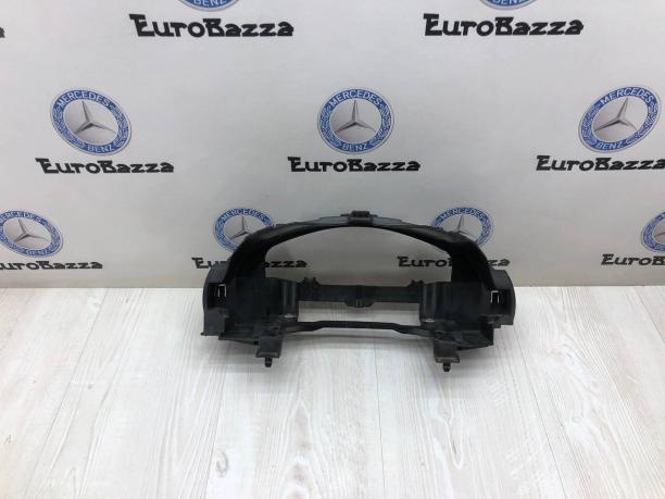 Кронштейн приборной панели Mercedes W203 A2038600034