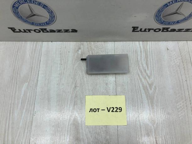 Подсветка бардачка Mercedes W906 A2208207201