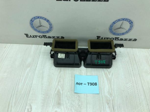 Дефлектор отопителя Mercedes W218 A2188300054