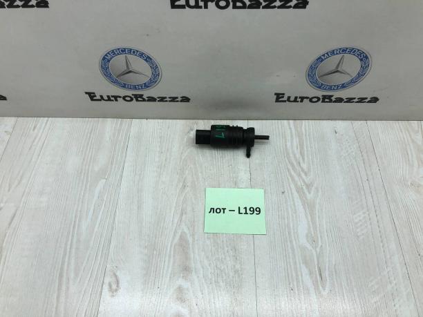 Насос стеклоомывателя Mercedes W03 A2218690121