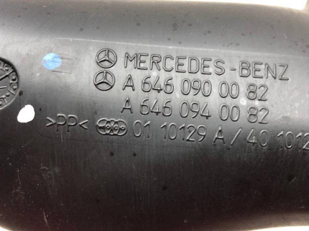 Патрубок воздушного фильтра Mercedes W203 A6460900082