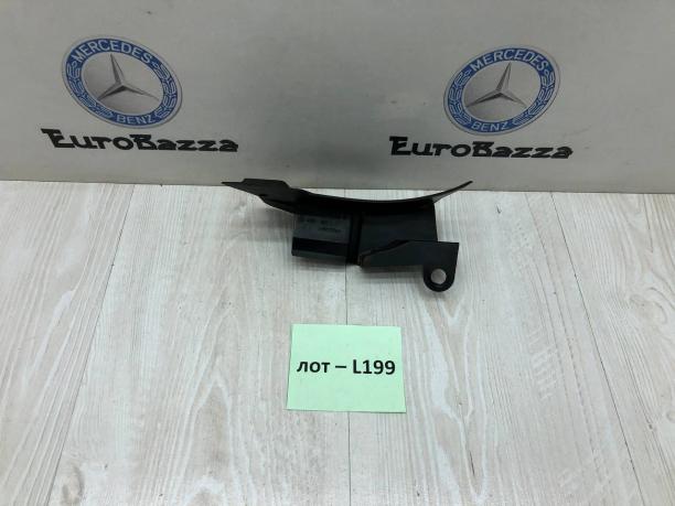 Накладка на порог задняя правая Mercedes W203 A2036980854