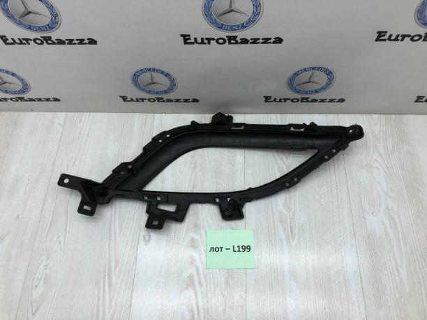 Оправа правой ПТФ Hyundai i30 2012-2017 86564-A6030