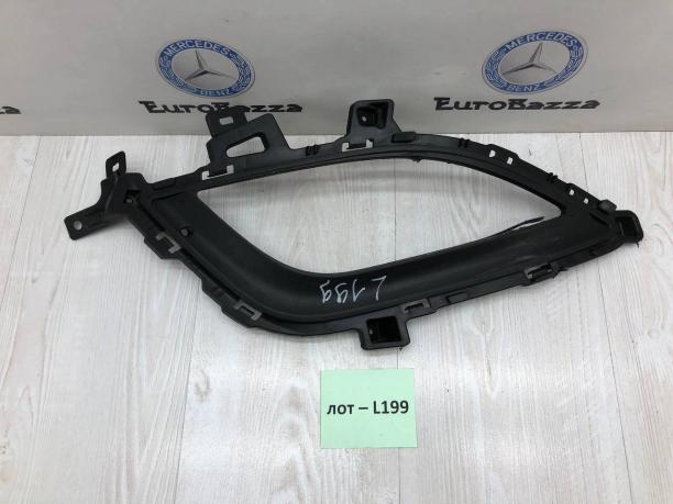 Оправа правой ПТФ Hyundai i30 2012-2017 86564-A6030