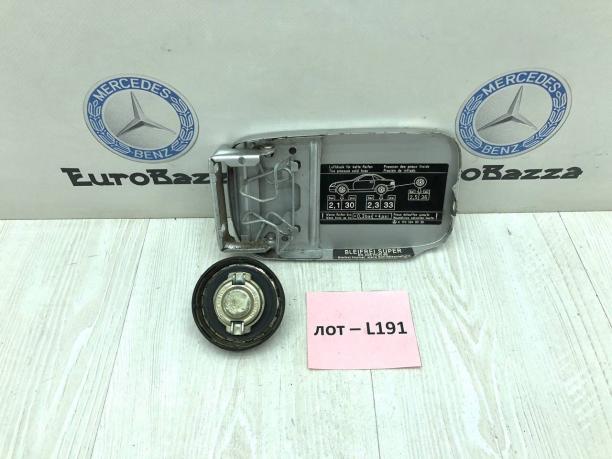 Лючок бензобака Mercedes R170 A1705840039