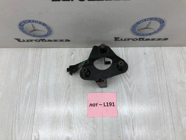 Кронштейн блока ABS Mercedes R170 A1704300010