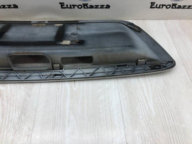 Накладка крышки багажника Mercedes W220 A2207500081