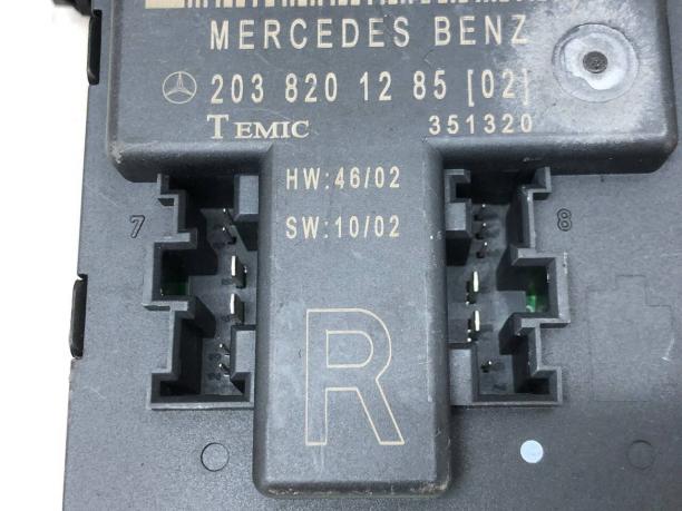 Блок управления передней дверью Mercedes W203 A2038201285