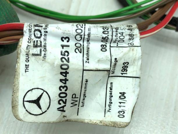 Проводка передней правой двери Mercedes W203 A2034402513