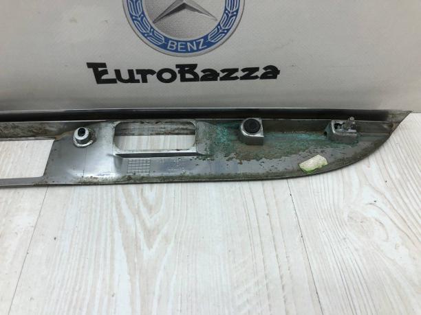 Накладка крышки багажника Mercedes W211 А2117400493 А2117400493