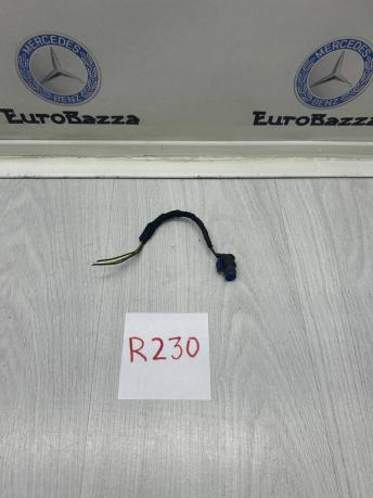 Штекер жгута парктроника Mercedes R230 A2205404308