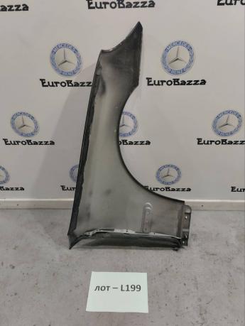 Крыло переднее левое Mercedes W203 A2038800118