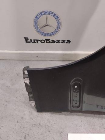 Крыло переднее левое Mercedes W203 A2038800118