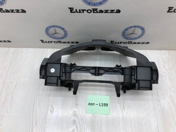 Кронштейн приборной панели Mercedes W203 A2036800034