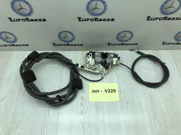 Замок двери сдвижной Mercedes W906 A9067303535