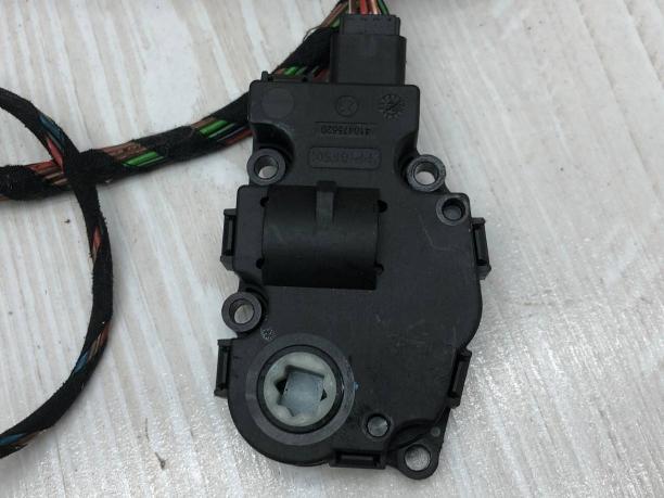 Сервопривод печки с проводкой Mercedes X164 A1648202042