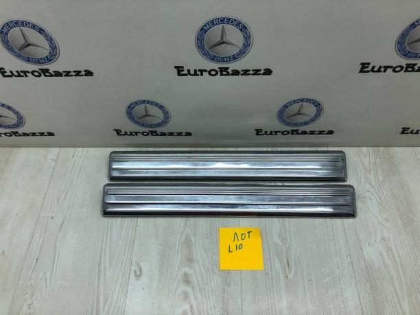 Хромированная накладка порога задняя Mercedes W220 A2206805535