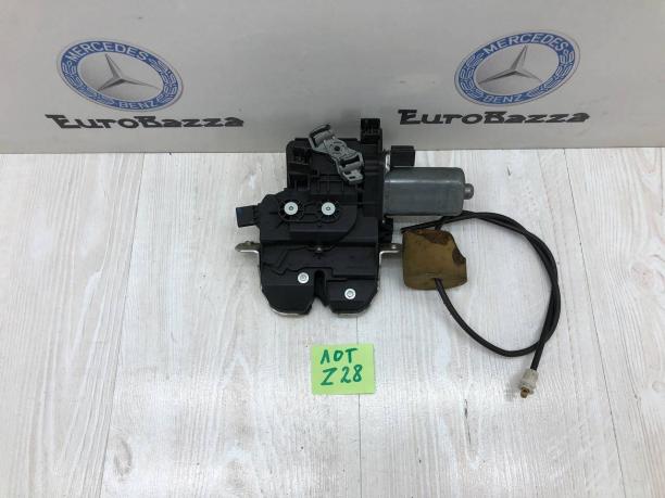 Замок крышки багажника Mercedes W221 A2217500185