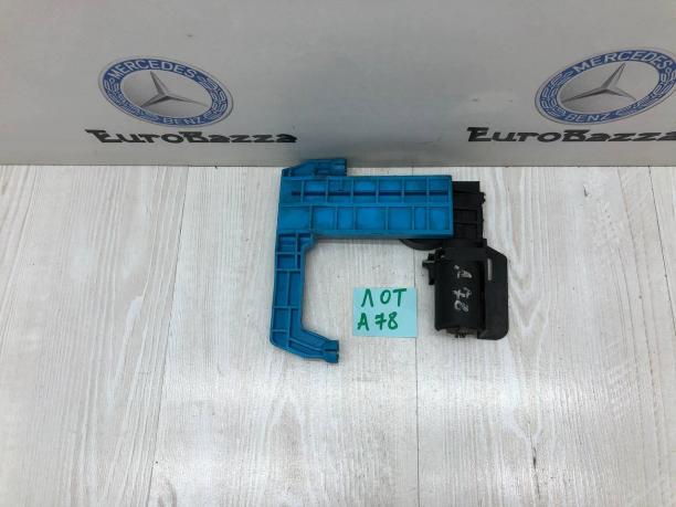 Привод подголовника Mercedes W220 A2209700026