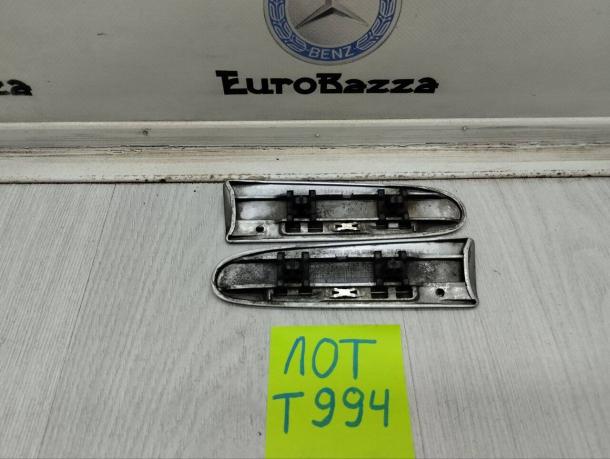 Молдинг переднего крыла Mercedes W211 A2116902762