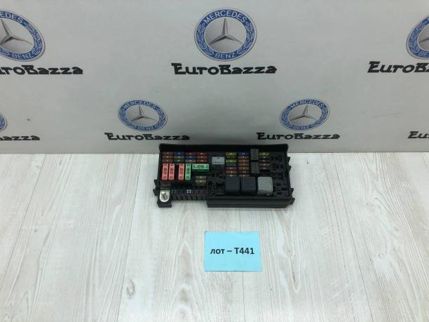 Блок предохранителей и реле задний Mercedes W251 A1645403372