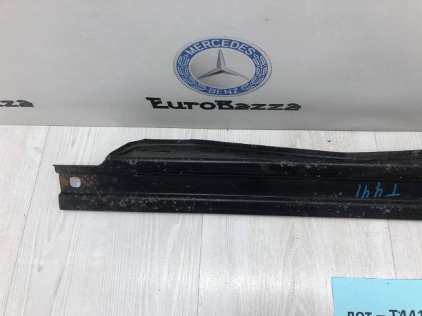 Кронштейн заднего сидения Mercedes W251 A2516121015