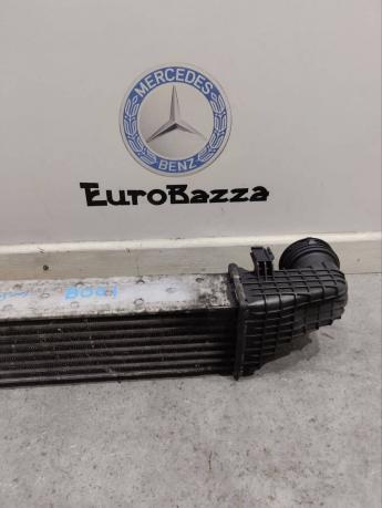 Интеркулер Mercedes W219 A2115003902