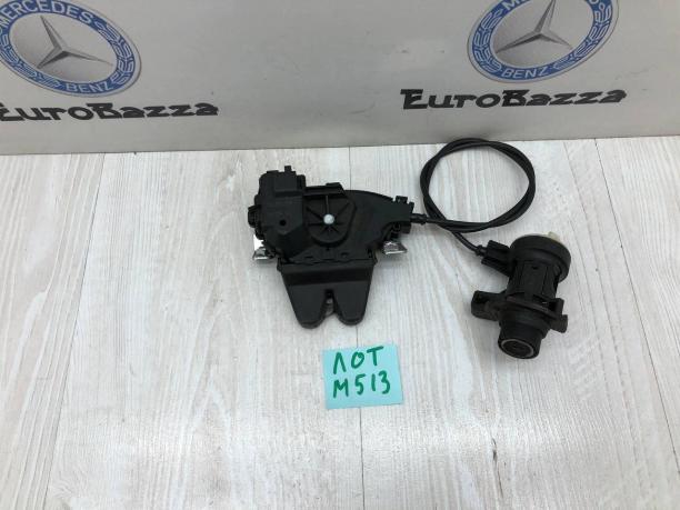 Замок багажника Mercedes W204 A2047300185