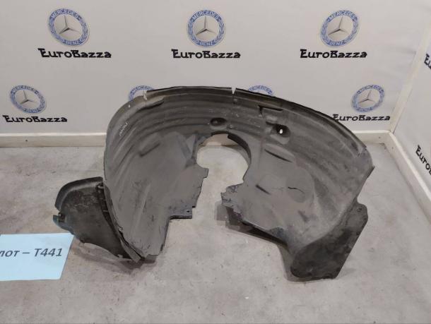 Подкрылок передний Mercedes W251 A2518840620