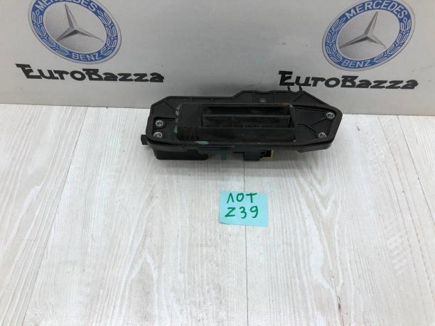 Ручка замка крышки багажника Mercedes W211 A2117400093