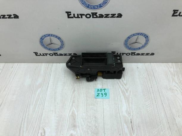 Ручка замка крышки багажника Mercedes W211 A2117400093