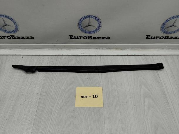 Кронштейн заднего бампера Mercedes W211 A2118801812