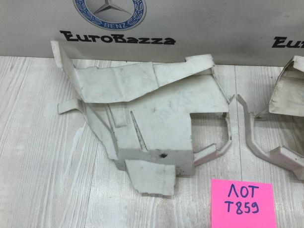 Кожух переднего замка двери Mercedes W211 A2117230308