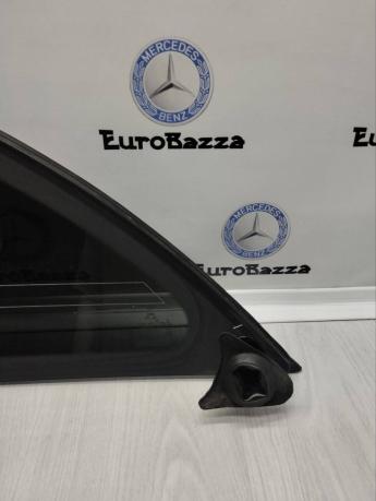 Форточка задняя правая Mercedes W251 А2516703250 А2516703250