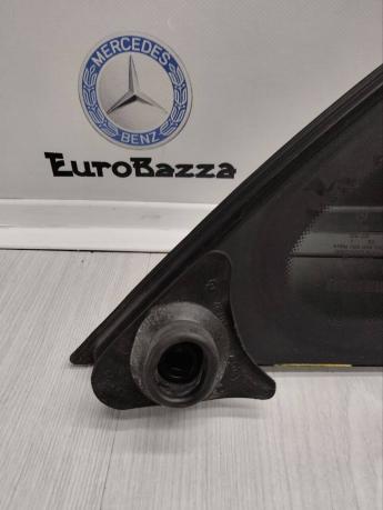 Форточка задняя левая Mercedes W251 A2516703350