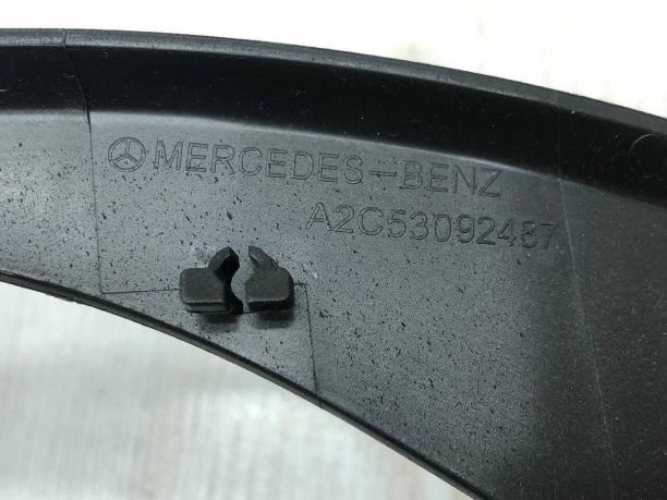 Накладка приборки Mercedes W203 A2035400323