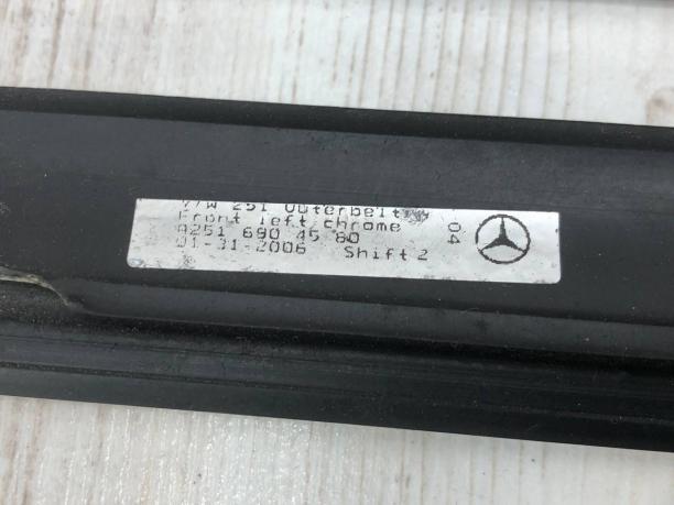 Молдинг стекла двери Mercedes W251 A2516904880