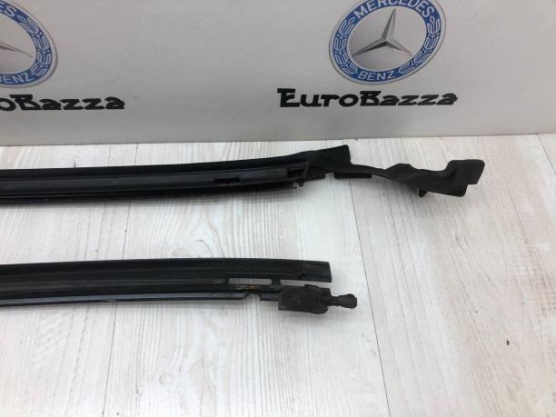 Молдинг ветрового стекла переднего Mercedes W220 A2206982598