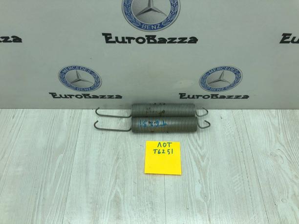 Пружина крышки багажника Mercedes W211 А2117570029 А2117570029